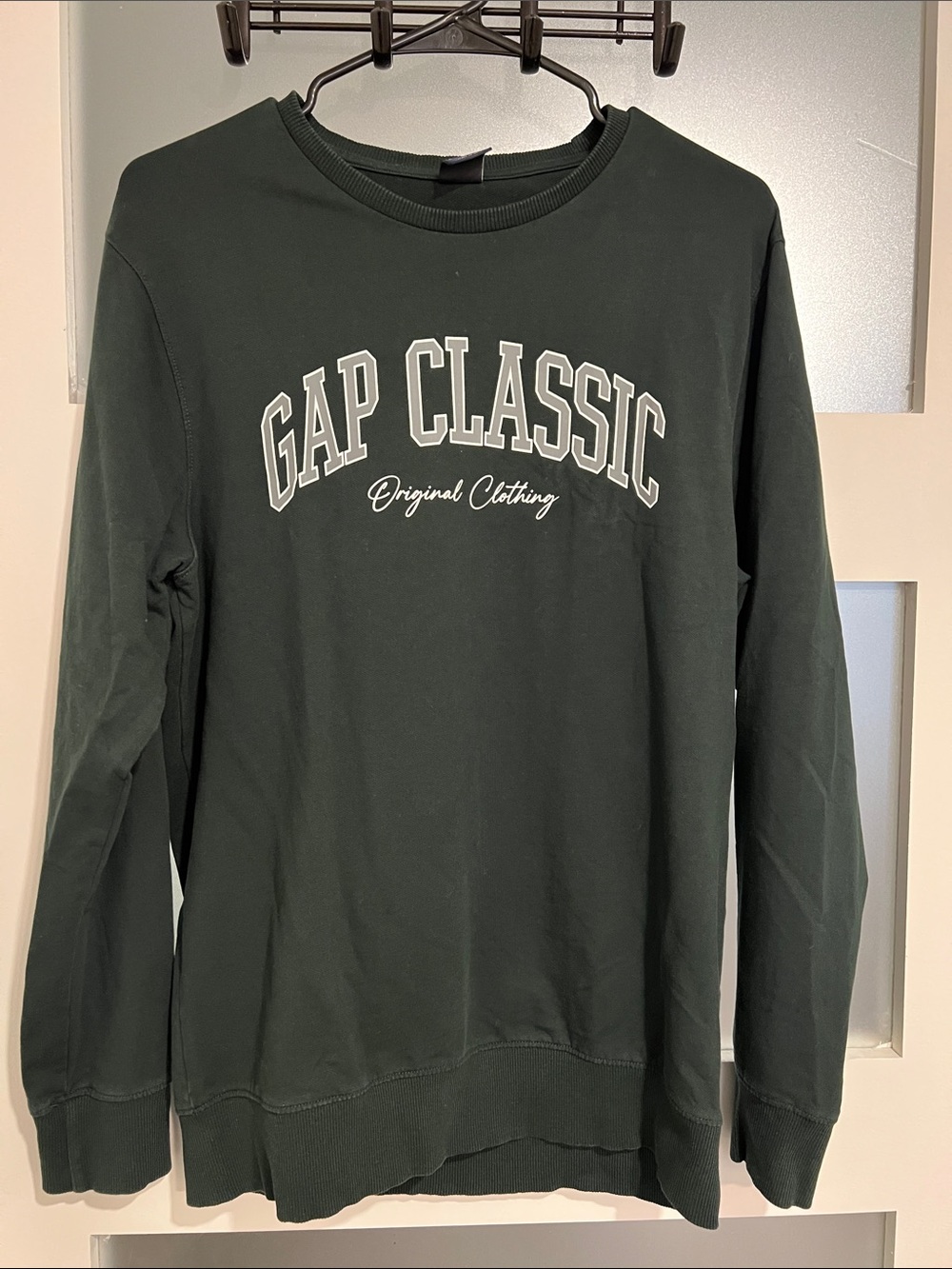 GAP Dark Green Crewneck Sweatshirt
